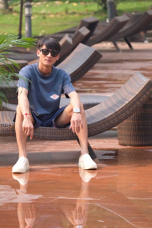 Next Image >>