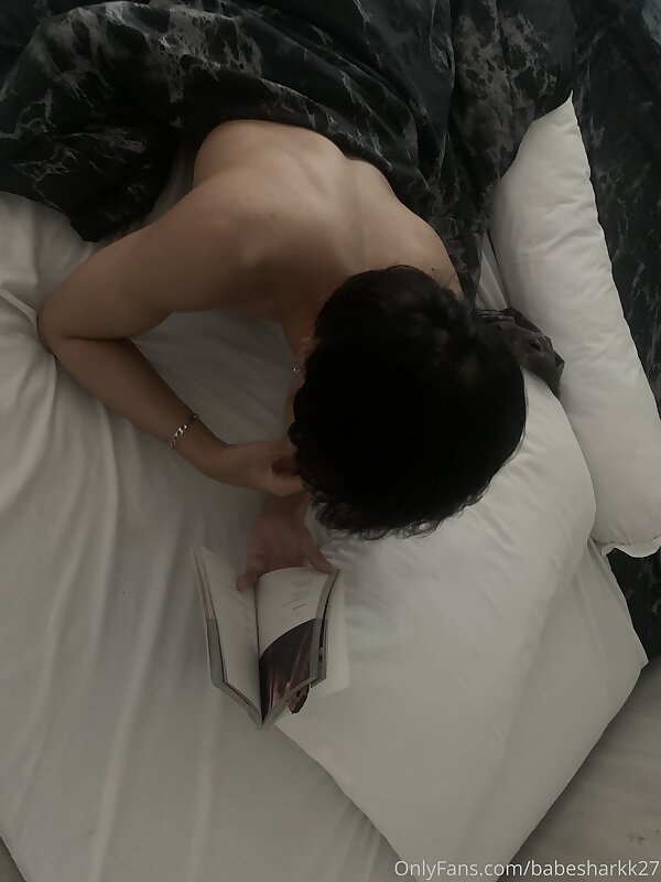 Next Image >>