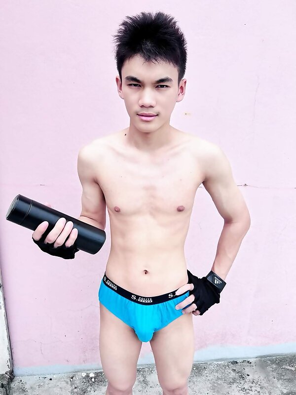 Next Image >>