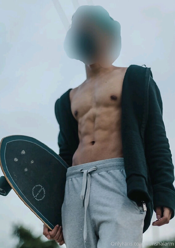 Next Image >>