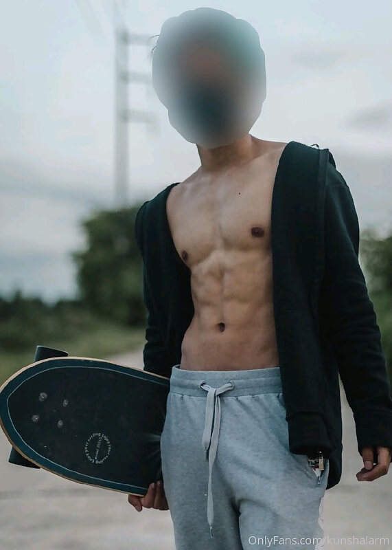 Next Image >>
