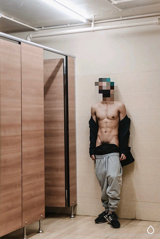 Next Image >>