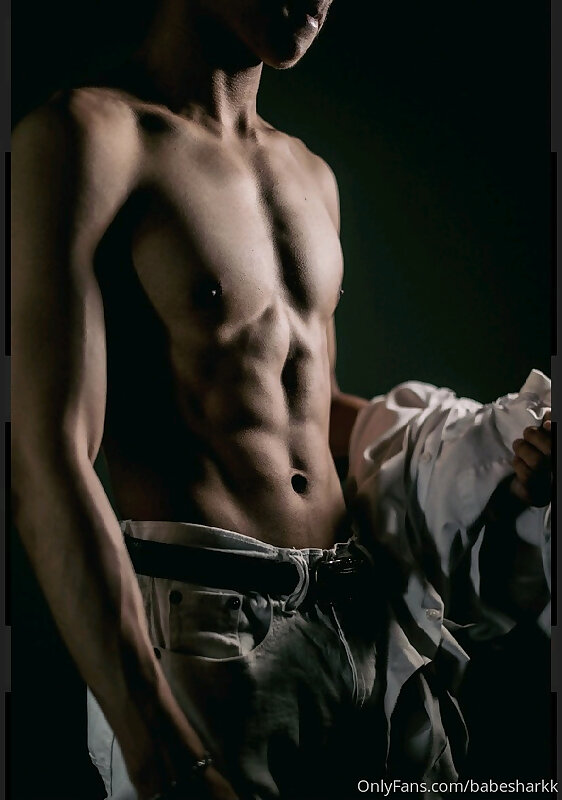 Next Image >>