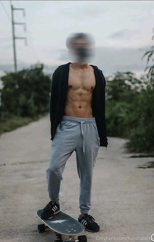 Next Image >>