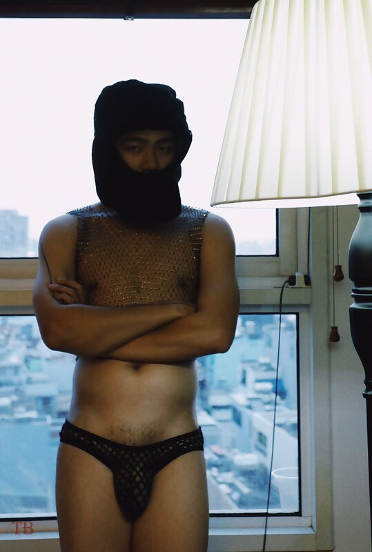 Next Image >>