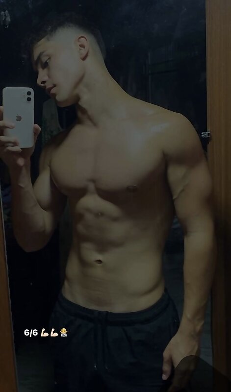 Next Image >>