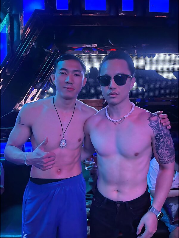 Next Image >>