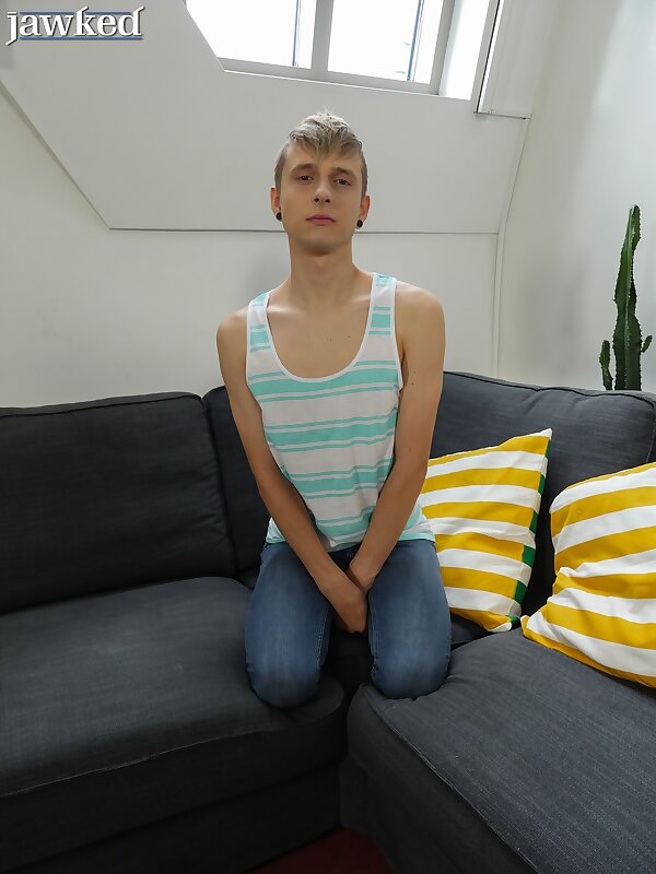 Next Image >>