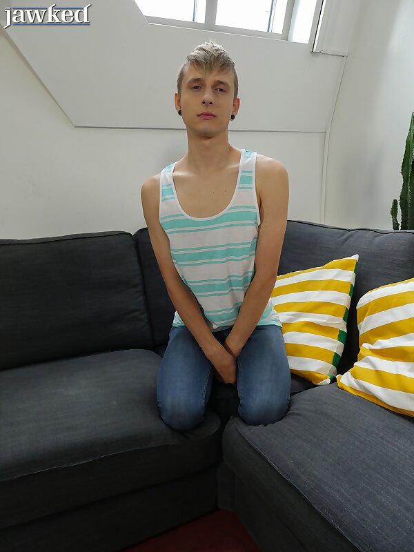 Next Image >>