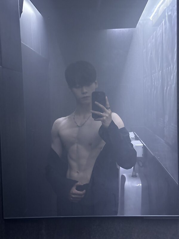 Next Image >>