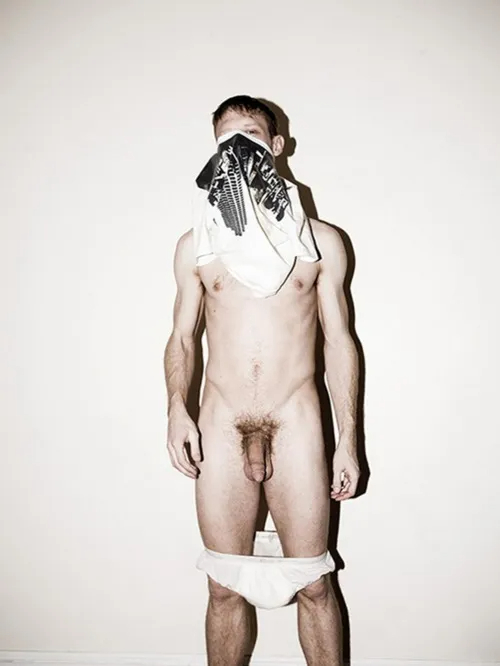 Next Image >>