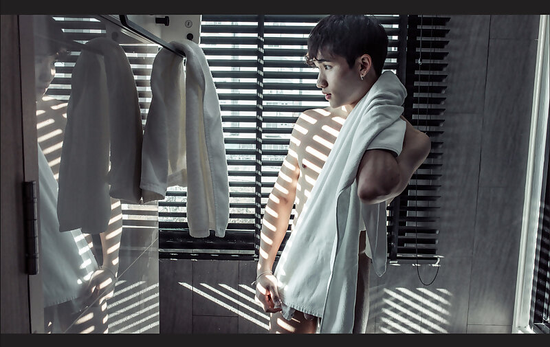 Next Image >>
