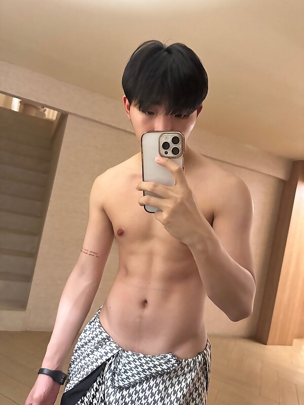 Next Image >>