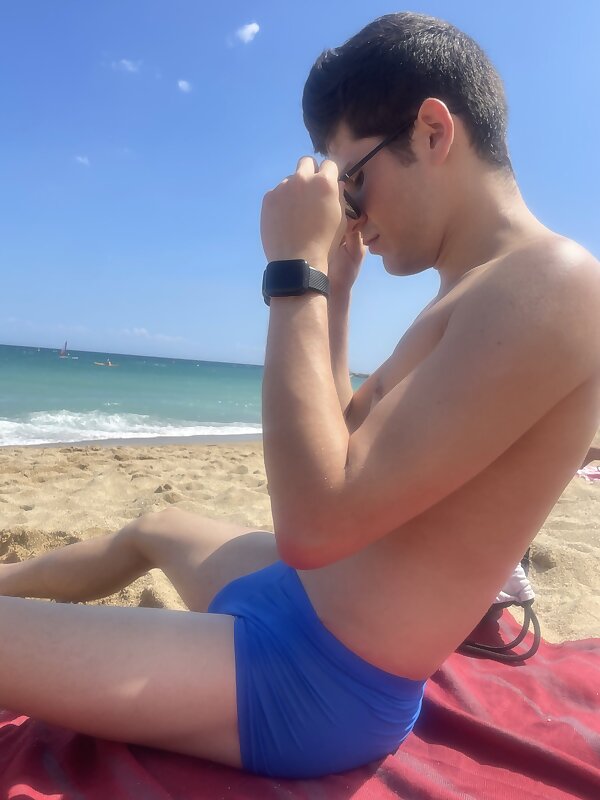 Next Image >>