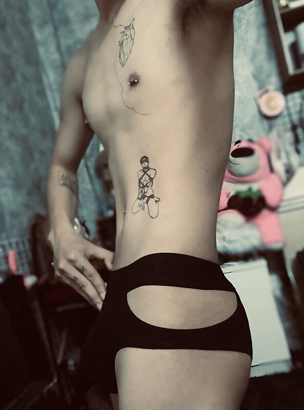 Next Image >>