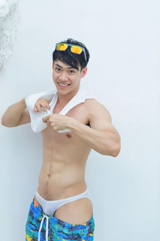 Next Image >>