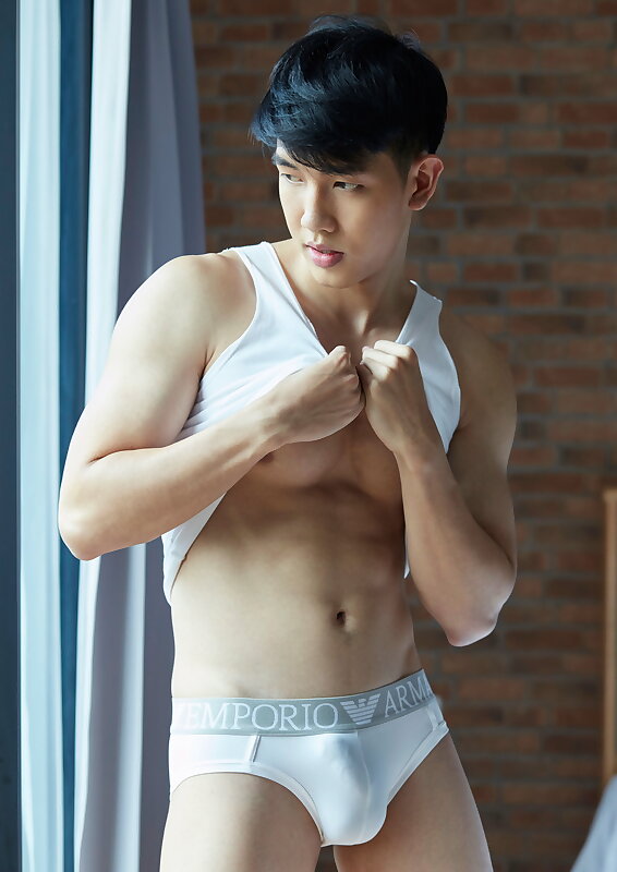 Next Image >>