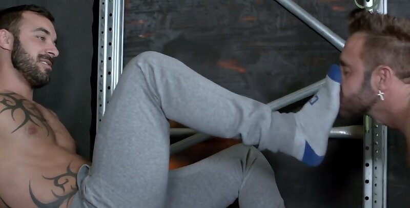 Next Image >>