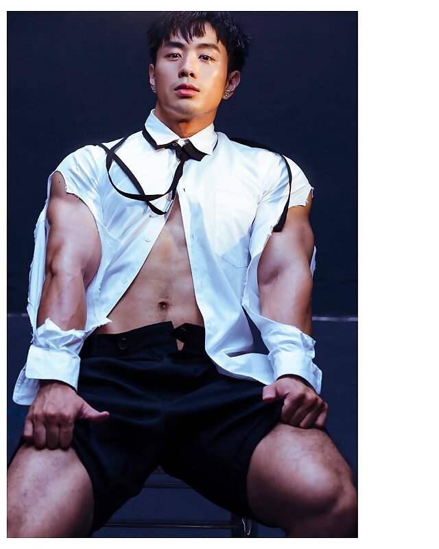 Next Image >>