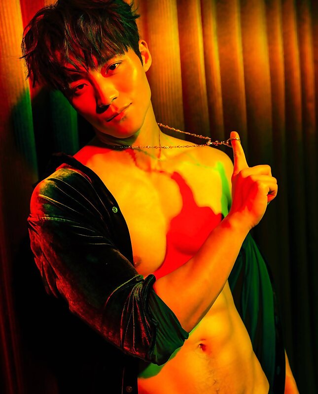 Next Image >>