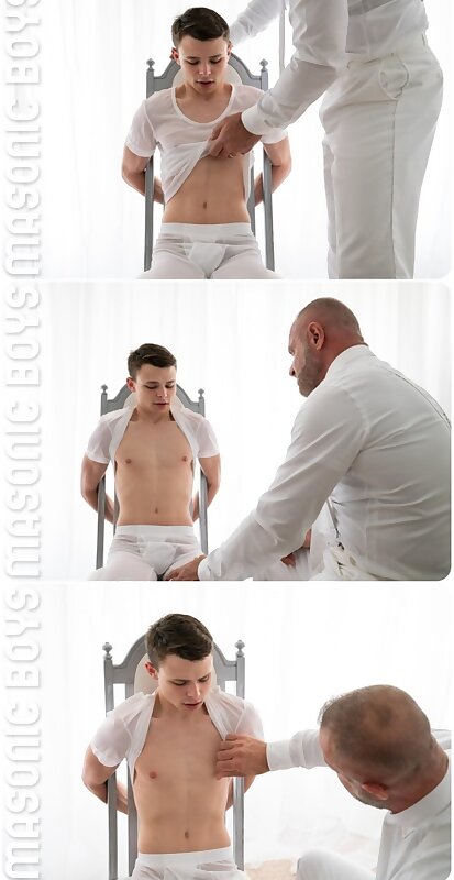 Next Image >>