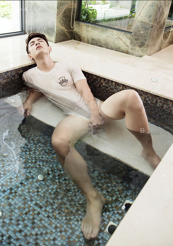 Next Image >>