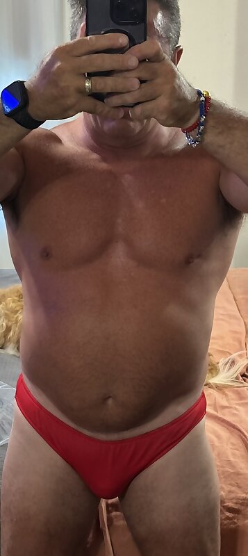 Next Image >>