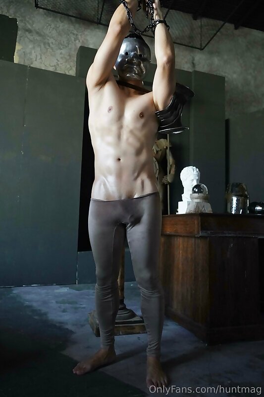 Next Image >>