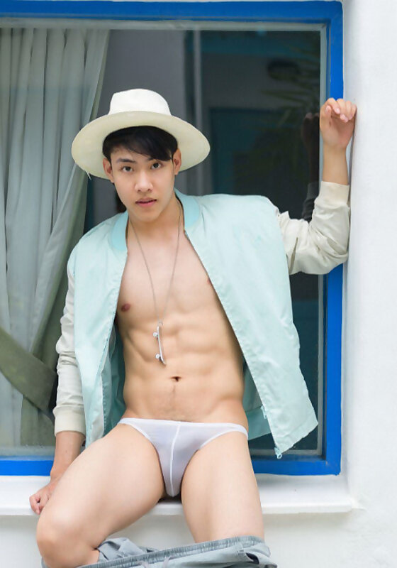 Next Image >>