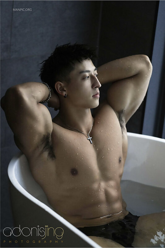 Next Image >>