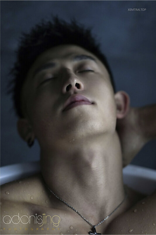 Next Image >>