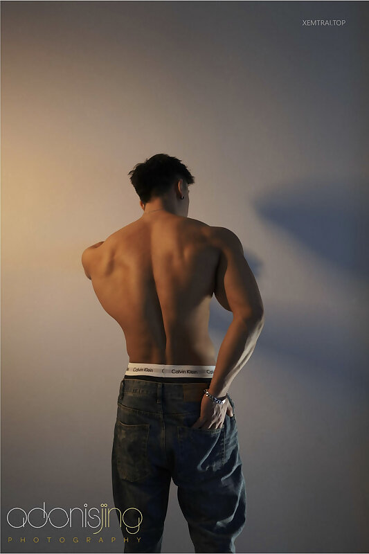 Next Image >>