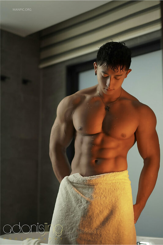 Next Image >>