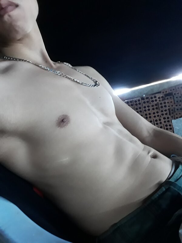 Next Image >>