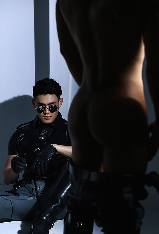 Next Image >>