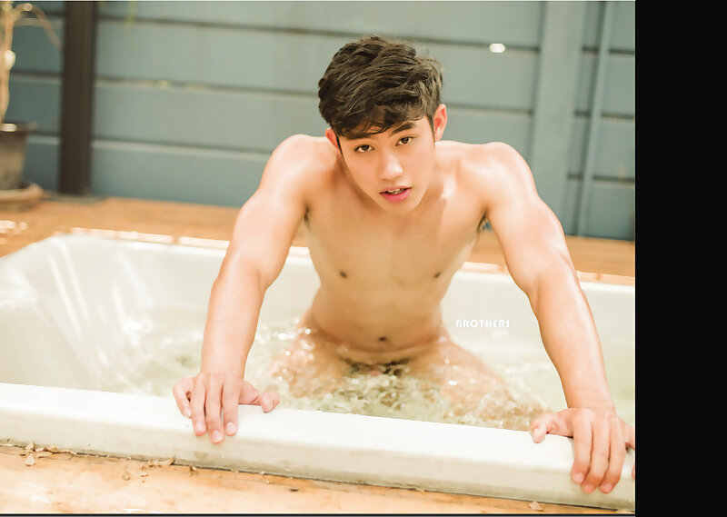 Next Image >>