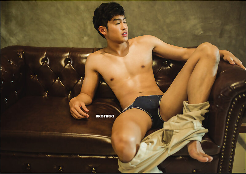 Next Image >>