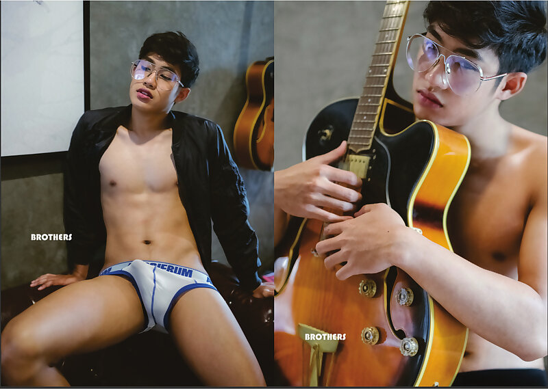 Next Image >>