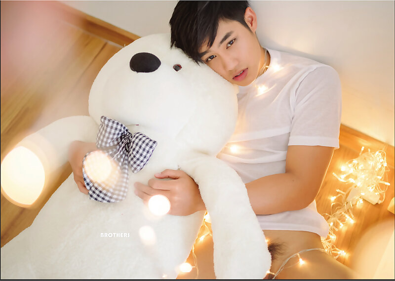 Next Image >>