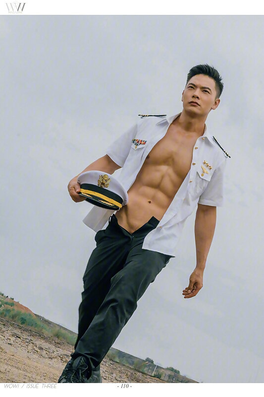 Next Image >>
