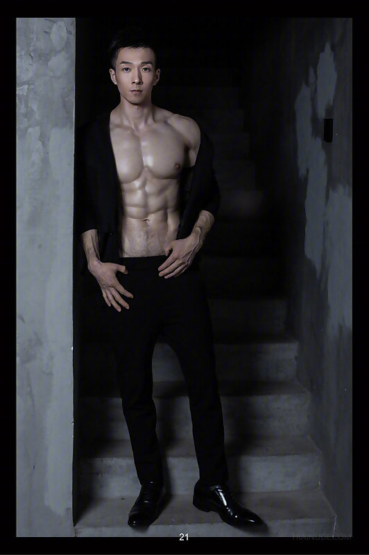 Next Image >>