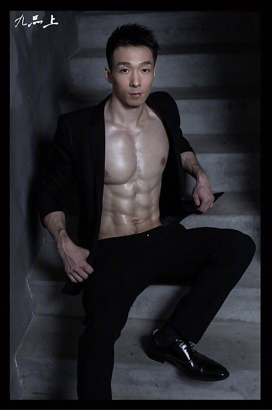 Next Image >>