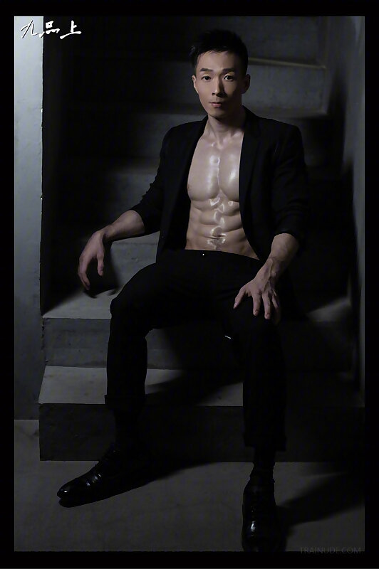 Next Image >>