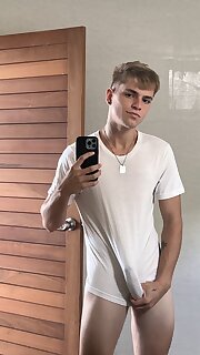 Resanu - BoyFriendTV.com