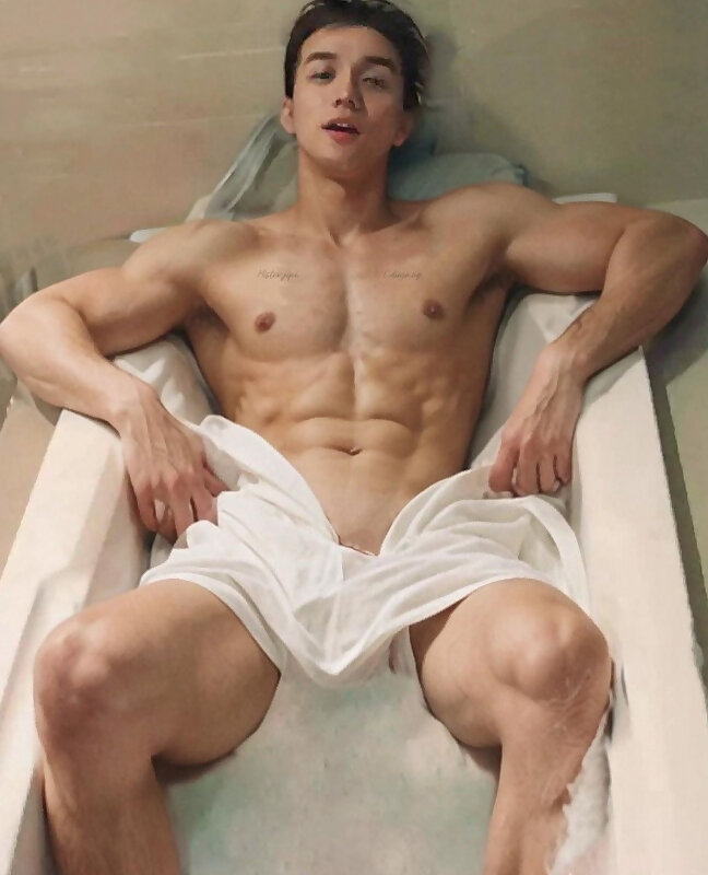 Next Image >>