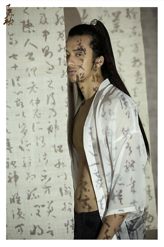 Next Image >>