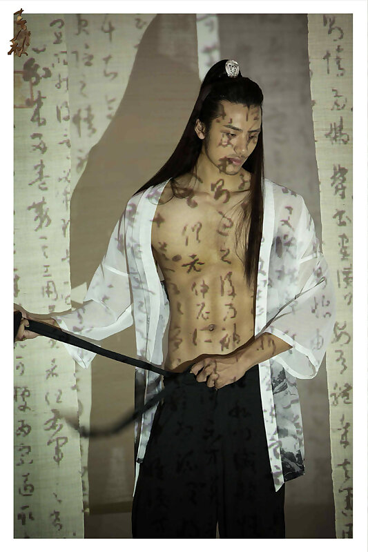 Next Image >>