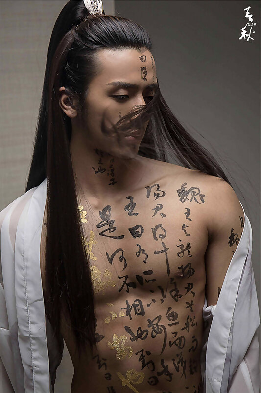 Next Image >>
