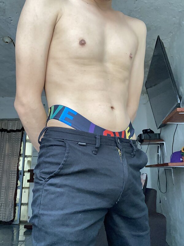 Next Image >>