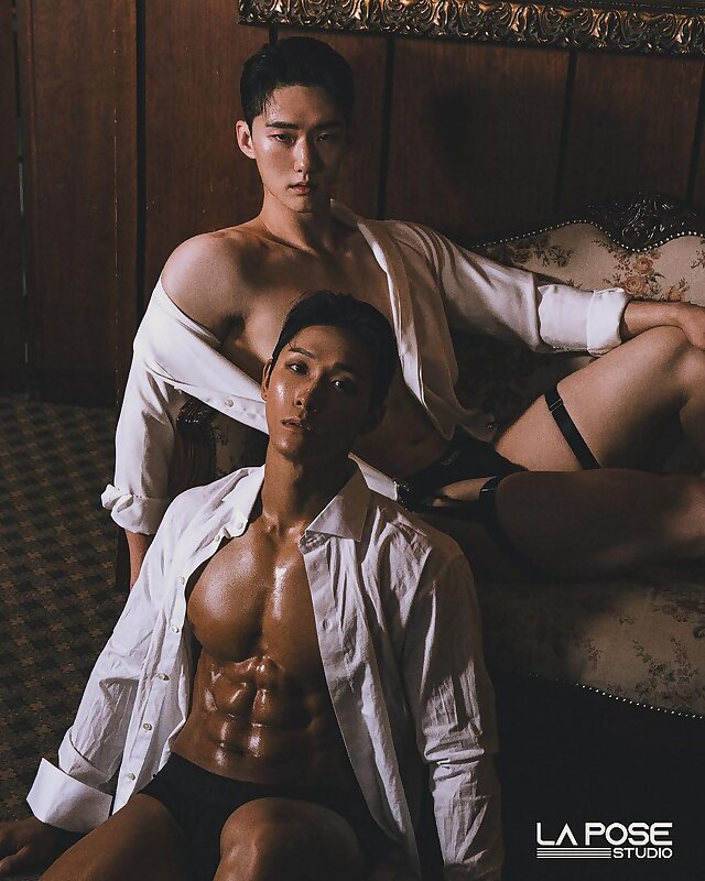Next Image >>